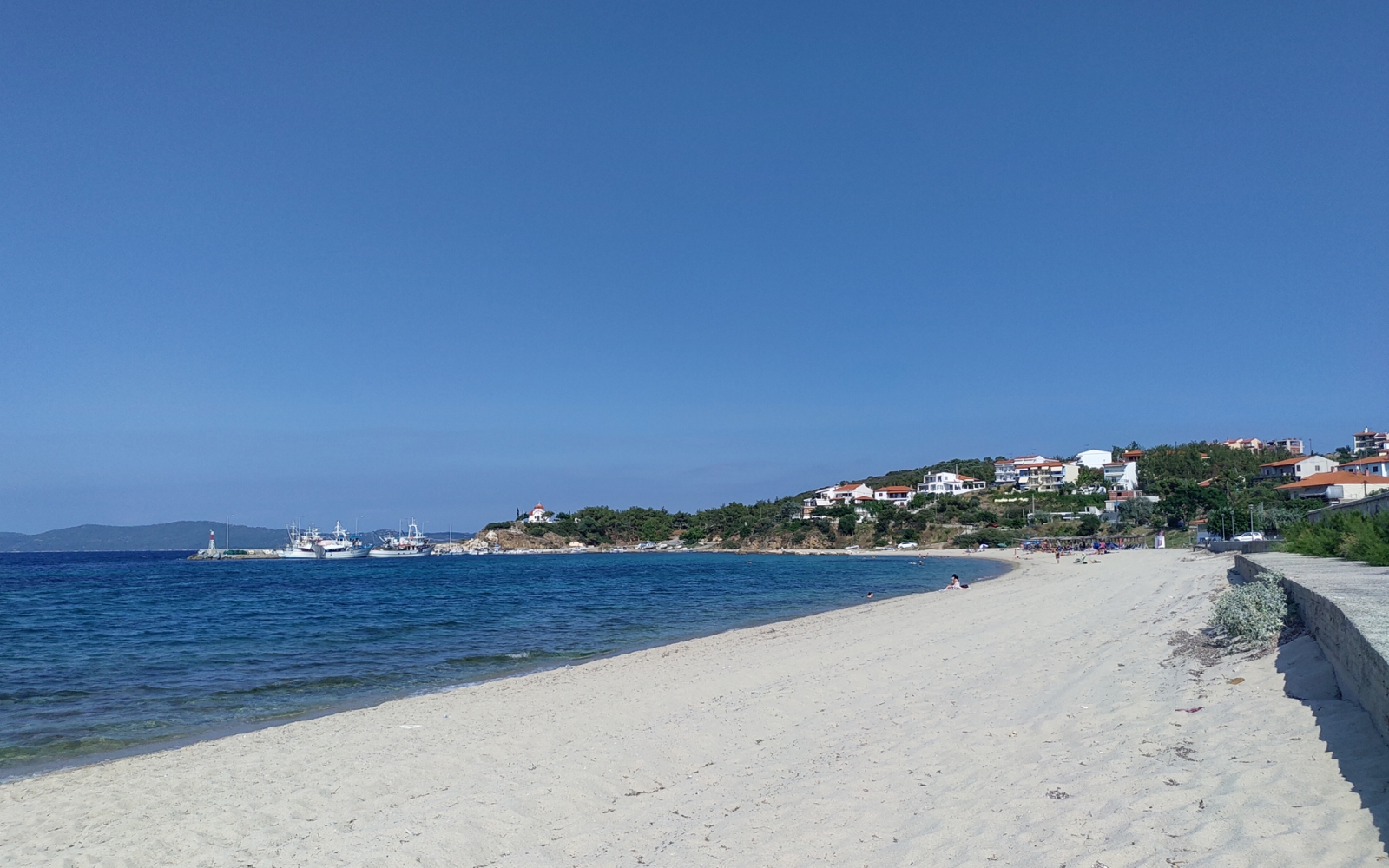 XIROPOTAMOS BEACH